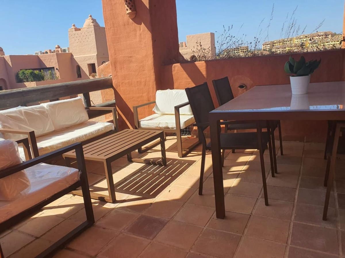 2 makuuhuone Huoneisto myytävänä paikassa La Duquesa / Puerto de la Duquesa mukana uima-altaan 
autotalli - 269 000 € (Ref: 10125186)