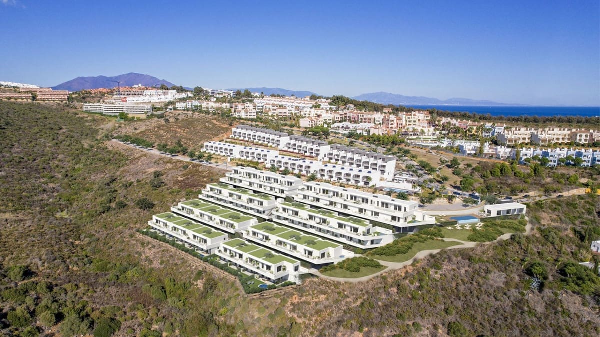 3 bedroom Townhouse for sale in Manilva with pool garage - € 430,000 (Ref: 10125191)