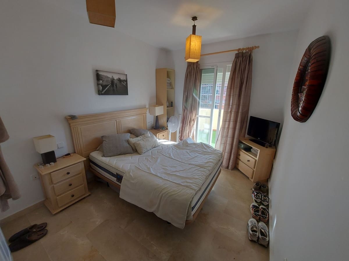 2 soveværelse Lejlighed til salg i La Duquesa / Puerto de la Duquesa med swimmingpool garage - € 220.000 (Ref: 10125194)