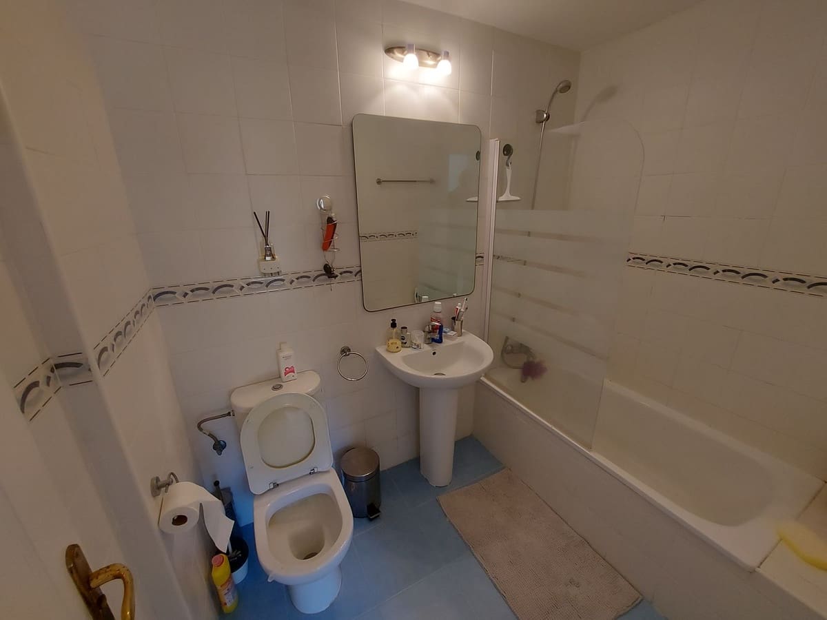 2 soveværelse Lejlighed til salg i La Duquesa / Puerto de la Duquesa med swimmingpool garage - € 220.000 (Ref: 10125194)