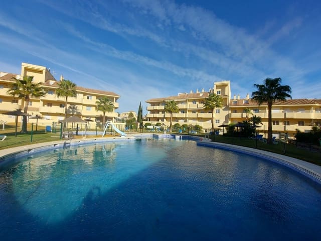 2 quarto Apartamento para venda em La Duquesa / Puerto de la Duquesa, Manilva com piscina garagem - 220 000 € (Ref: 10125194)