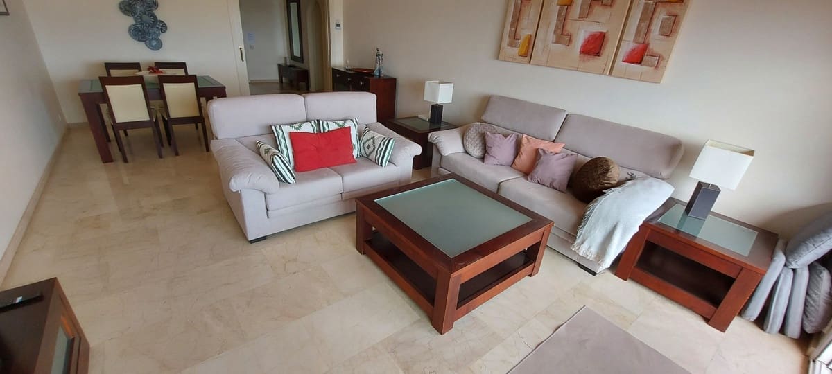 2 slaapkamer Appartement te koop in La Duquesa / Puerto de la Duquesa met zwembad garage - € 595.000 (Ref: 10125195)