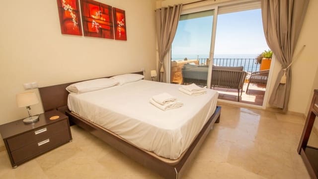 2 chambre Appartement à vendre à La Duquesa / Puerto de la Duquesa, Manilva avec piscine garage - 625 000 € (Ref: 10125195)