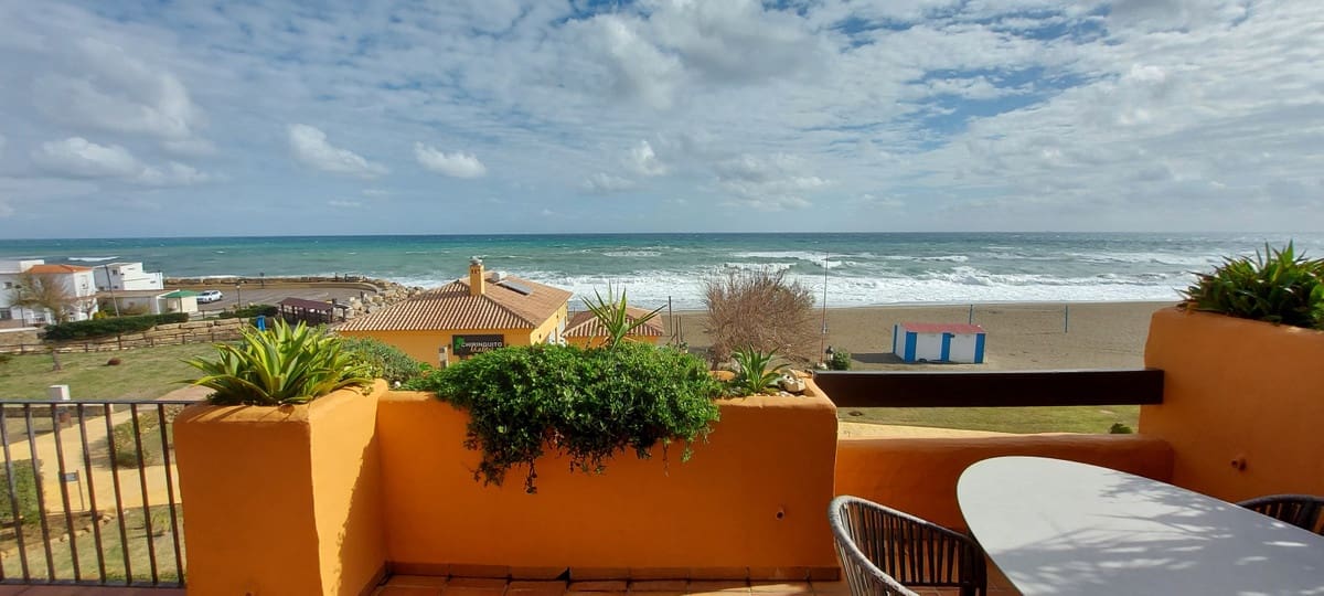 2 slaapkamer Appartement te koop in La Duquesa / Puerto de la Duquesa met zwembad garage - € 595.000 (Ref: 10125195)