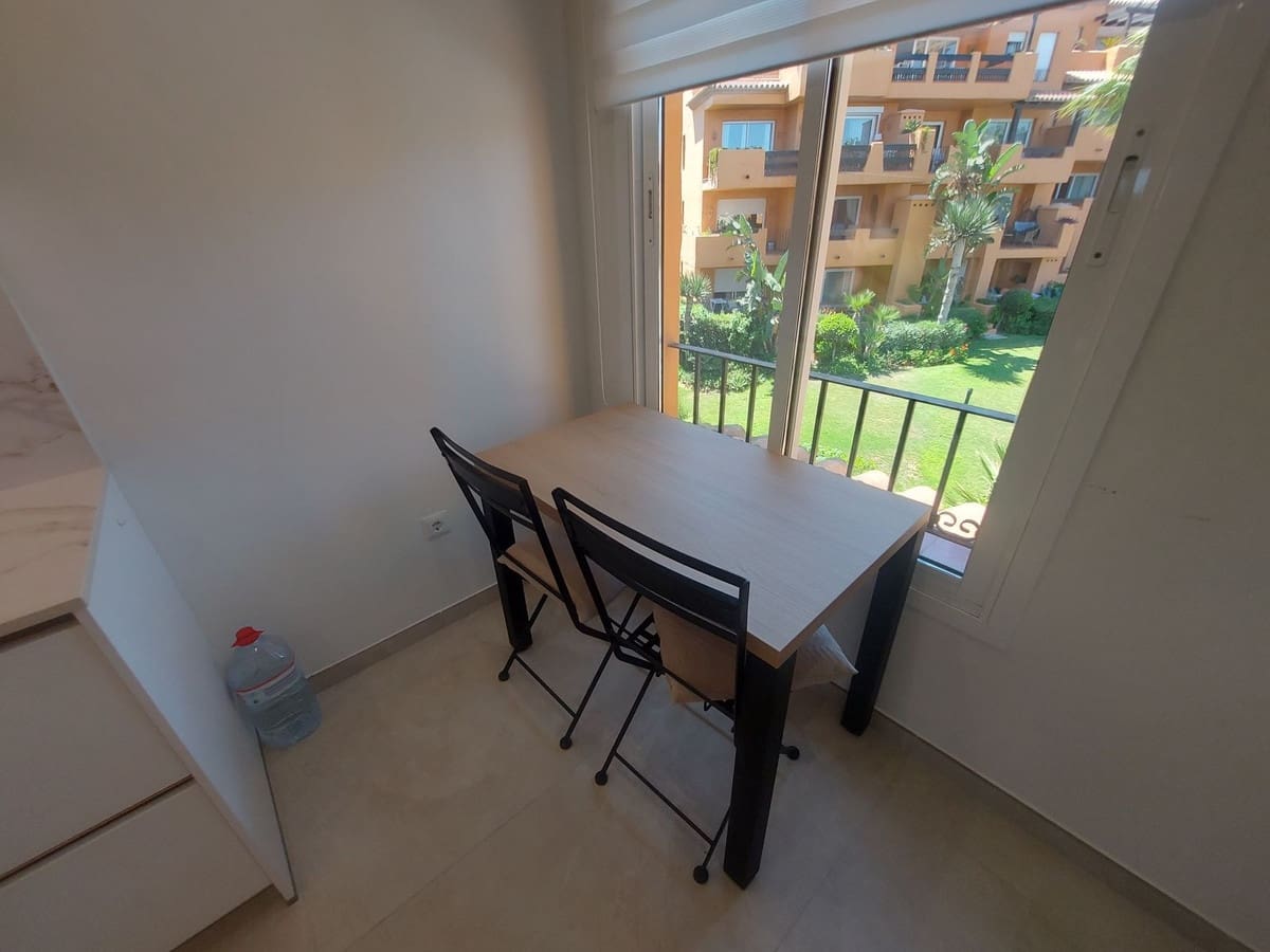 2 slaapkamer Appartement te koop in La Duquesa / Puerto de la Duquesa met zwembad garage - € 595.000 (Ref: 10125195)