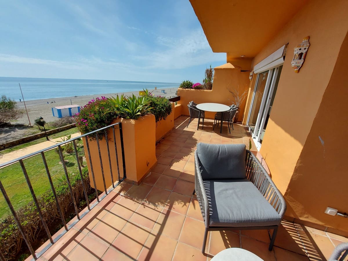 2 slaapkamer Appartement te koop in La Duquesa / Puerto de la Duquesa met zwembad garage - € 595.000 (Ref: 10125195)
