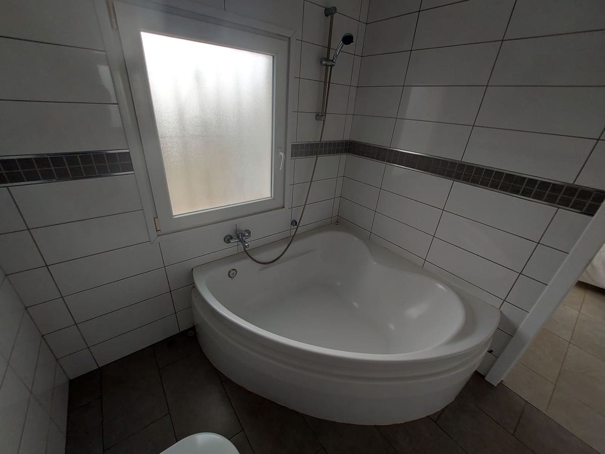 4 soveværelse Villa til salg i Manilva med swimmingpool garage - € 599.000 (Ref: 10125196)