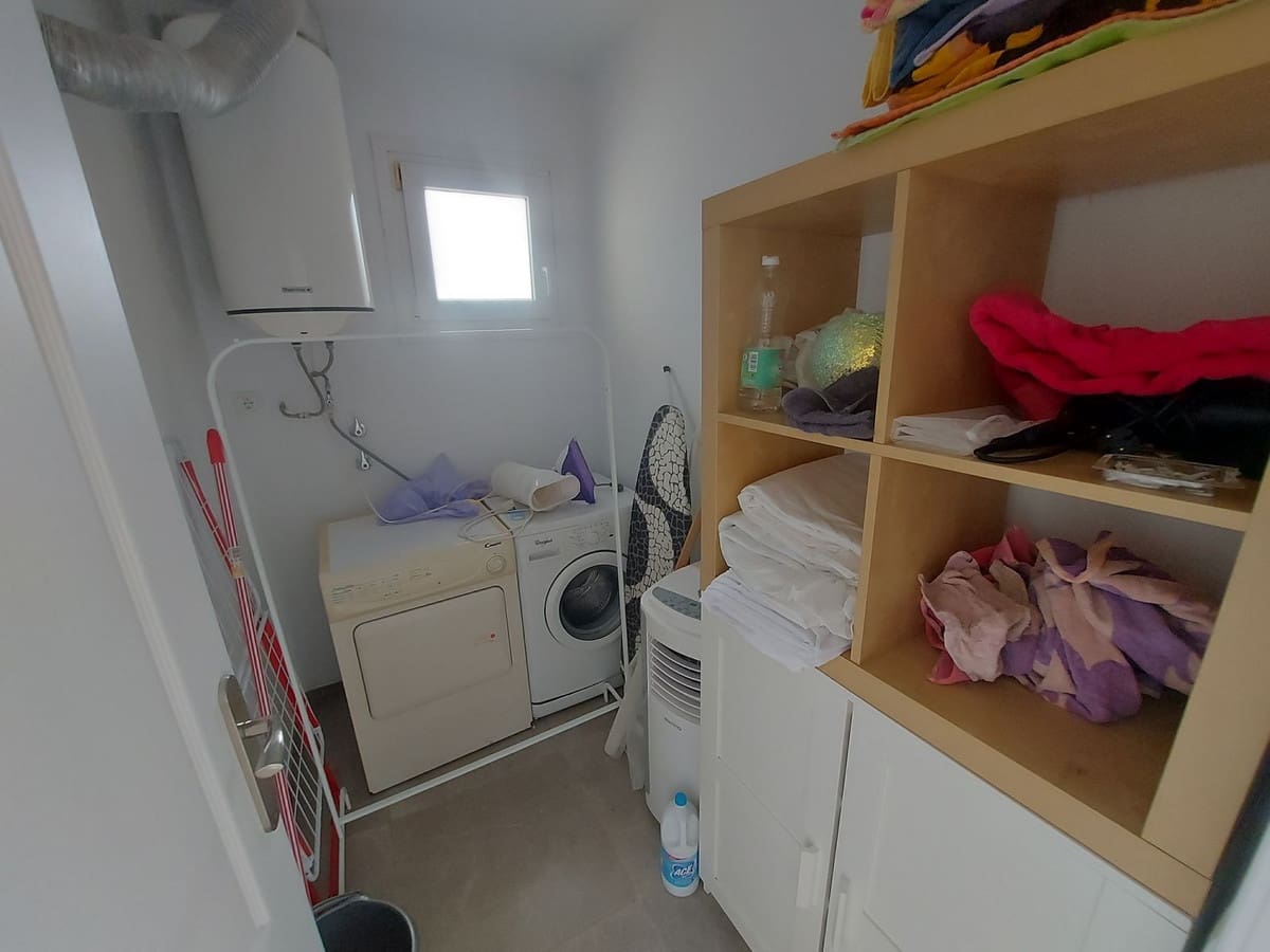 4 soveværelse Villa til salg i Manilva med swimmingpool garage - € 599.000 (Ref: 10125196)