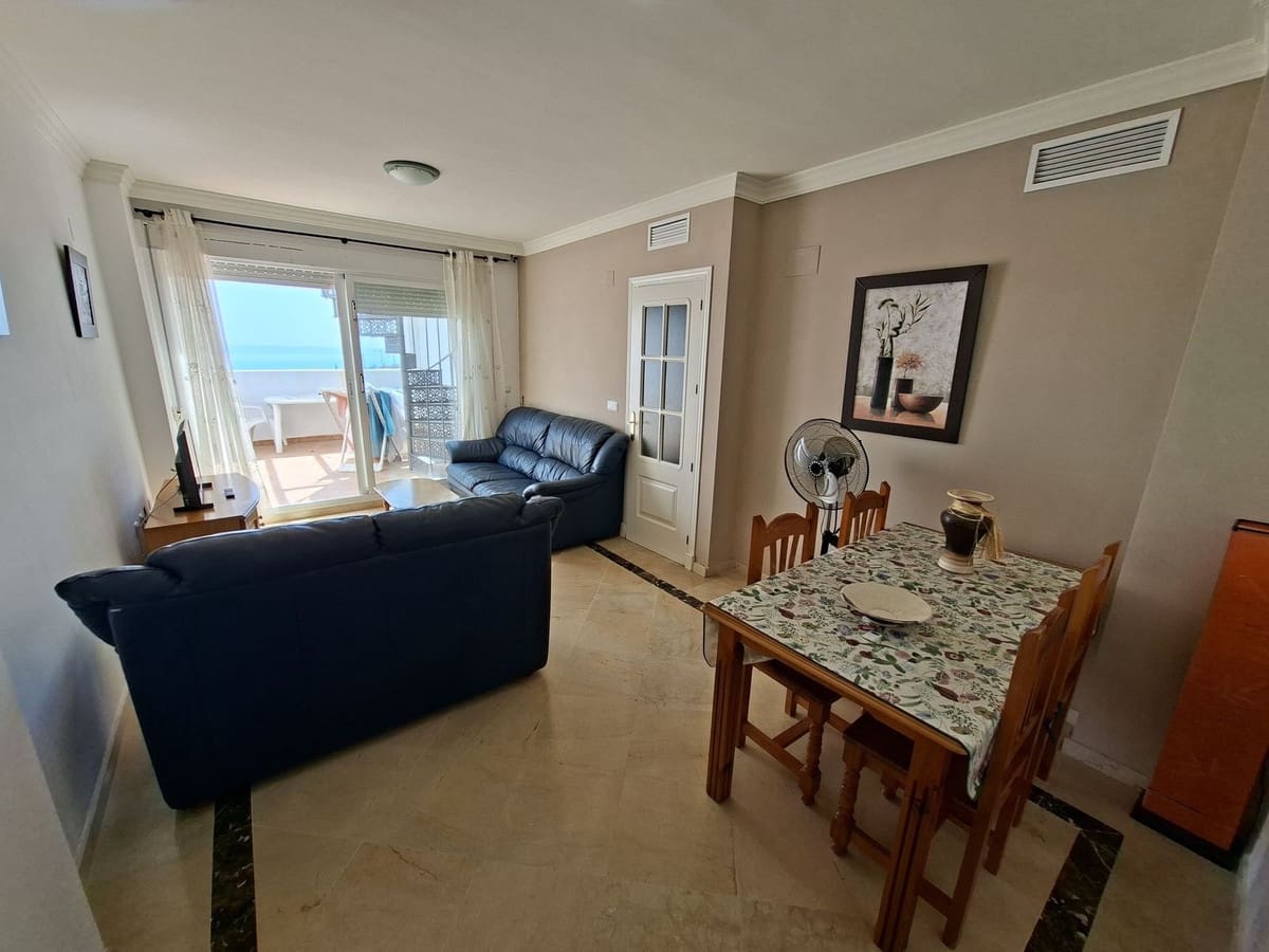 2 soveværelse Penthouse til salg i La Duquesa / Puerto de la Duquesa med swimmingpool garage - € 299.000 (Ref: 10125202)