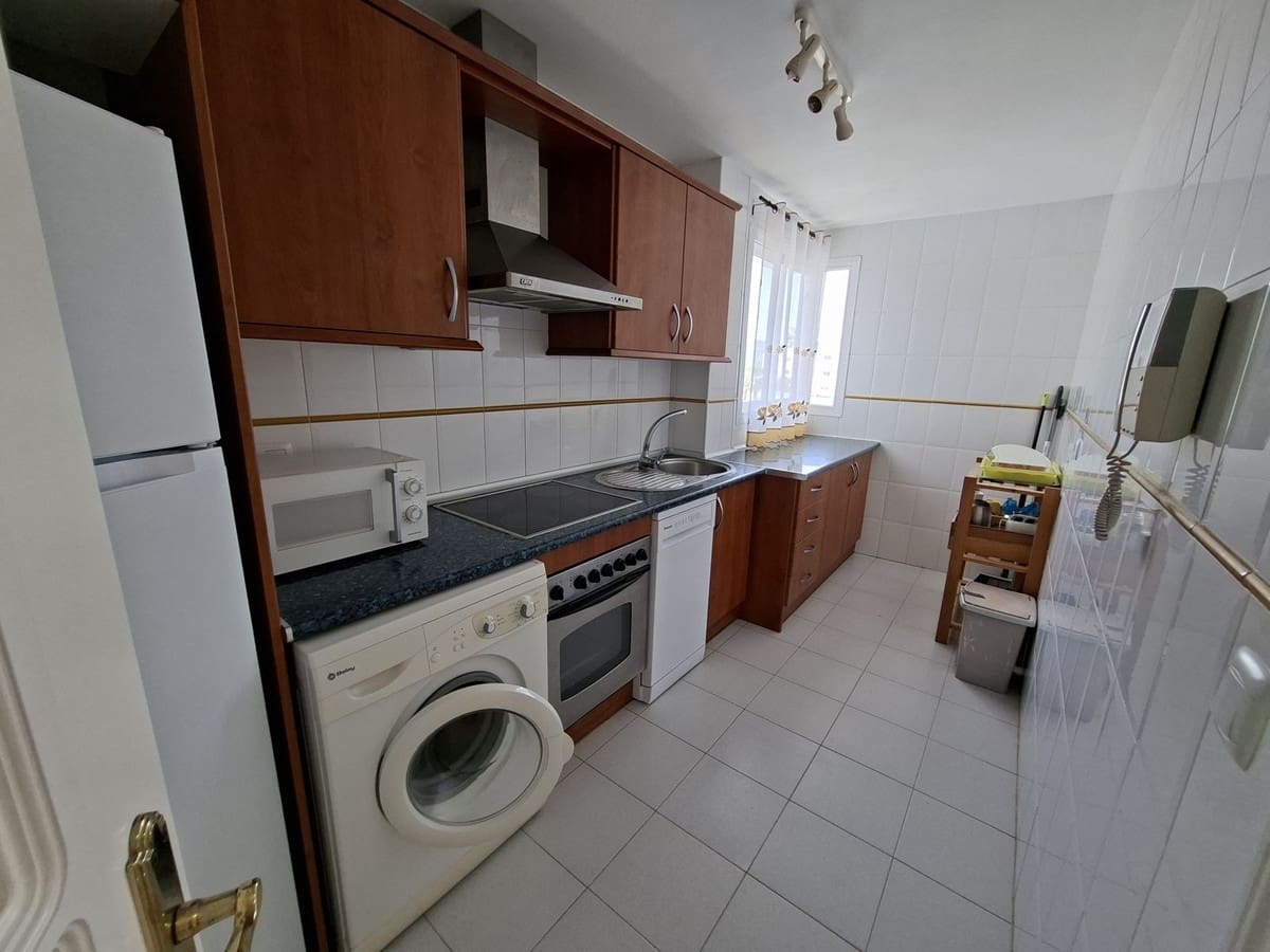 2 soveværelse Penthouse til salg i La Duquesa / Puerto de la Duquesa med swimmingpool garage - € 299.000 (Ref: 10125202)