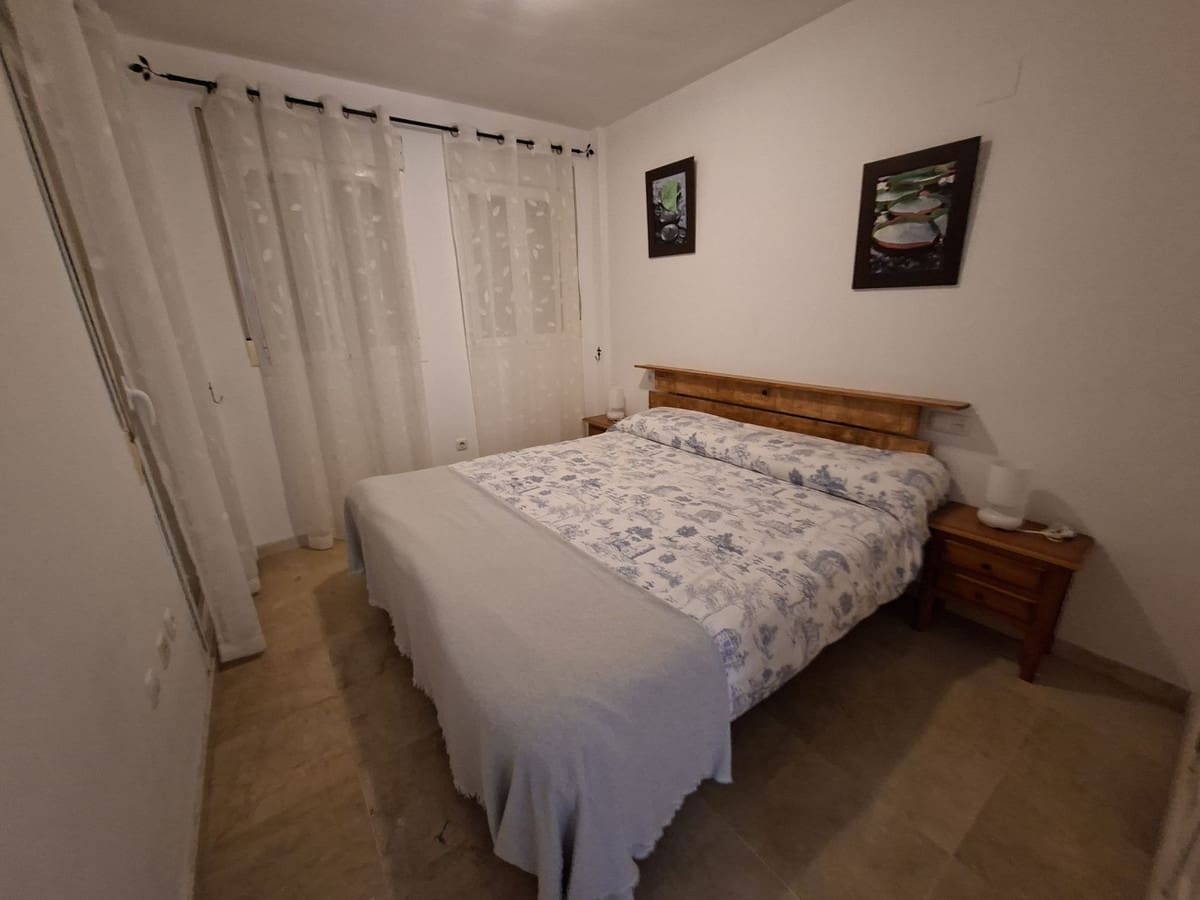 2 soveværelse Penthouse til salg i La Duquesa / Puerto de la Duquesa med swimmingpool garage - € 299.000 (Ref: 10125202)
