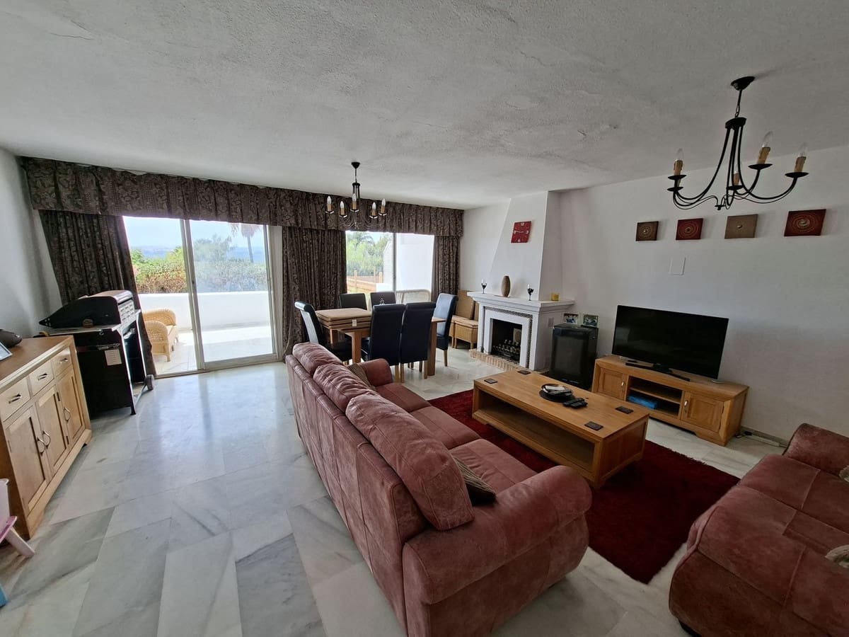 Casa de 3 habitaciones en La Duquesa / Puerto de la Duquesa en venta con piscina garaje - 395.000 € (Ref: 10125209)