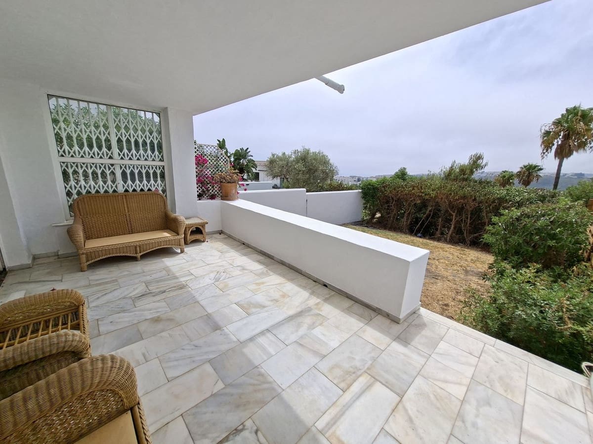 Casa de 3 habitaciones en La Duquesa / Puerto de la Duquesa en venta con piscina garaje - 395.000 € (Ref: 10125209)