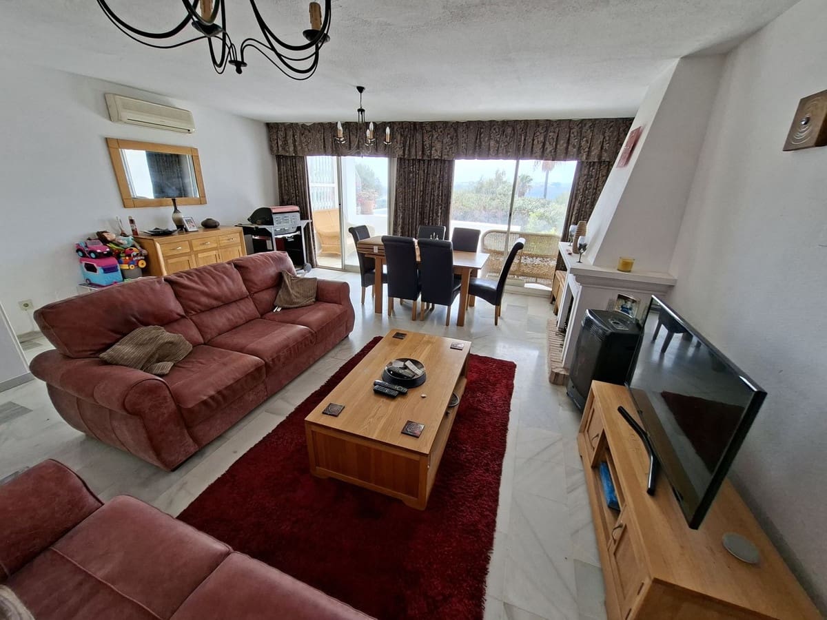 Casa de 3 habitaciones en La Duquesa / Puerto de la Duquesa en venta con piscina garaje - 395.000 € (Ref: 10125209)