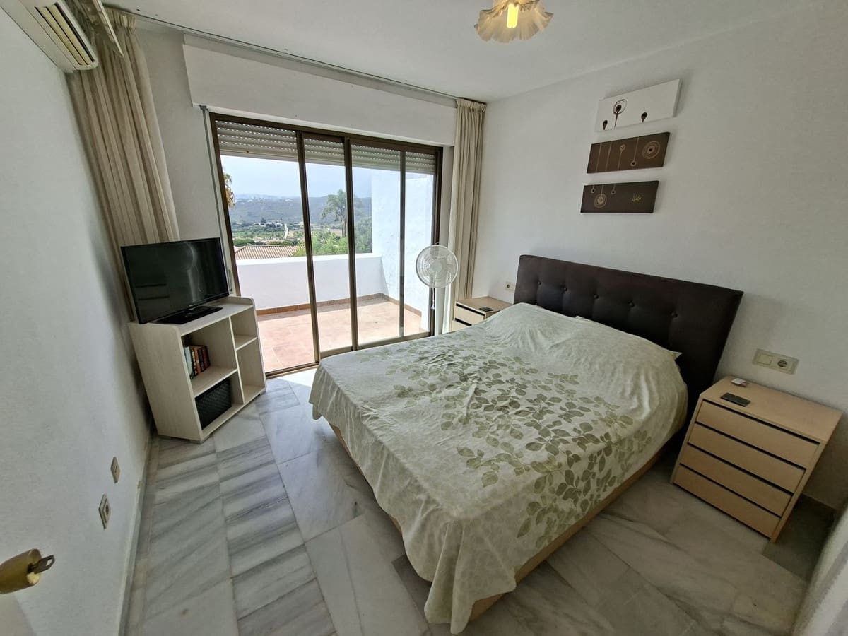 Casa de 3 habitaciones en La Duquesa / Puerto de la Duquesa en venta con piscina garaje - 395.000 € (Ref: 10125209)