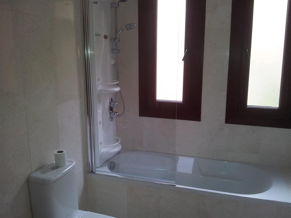 3 slaapkamer Appartement te koop in Bahia de Casares met zwembad garage - € 375.000 (Ref: 10144762)