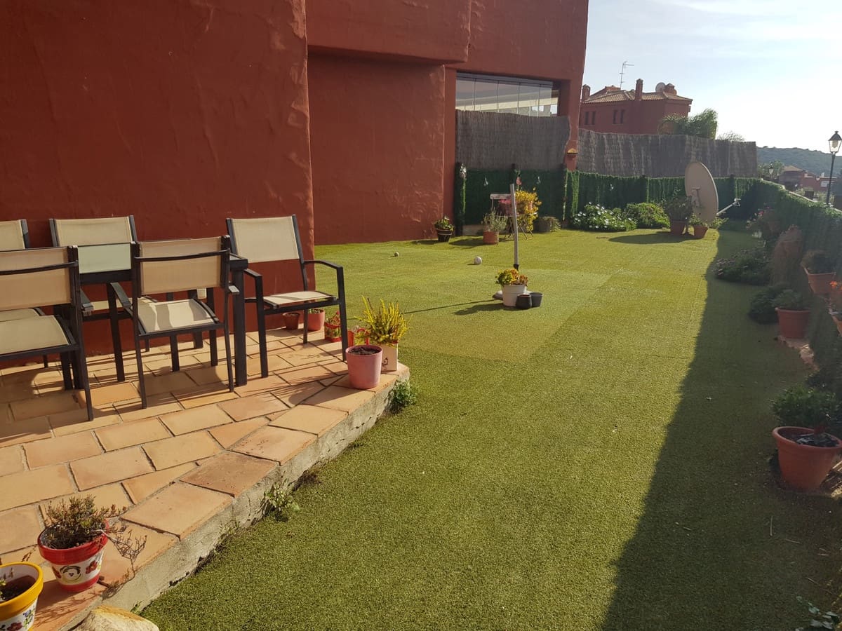 3 slaapkamer Appartement te koop in Bahia de Casares met zwembad garage - € 375.000 (Ref: 10144762)