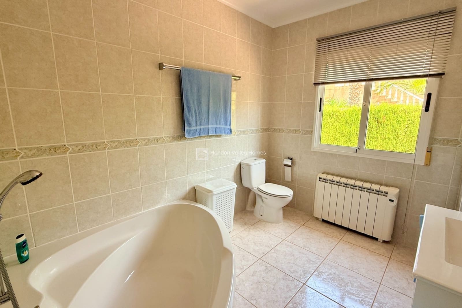 3 bedroom Villa for sale in Hondon de las Nieves with pool garage - € 350,000 (Ref: 10014788)