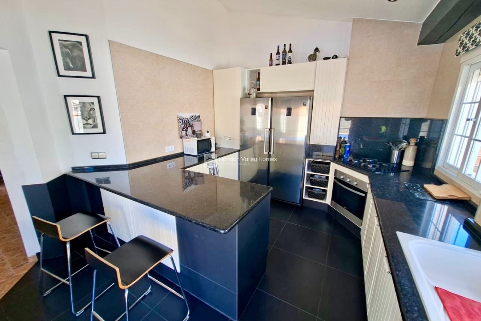 5 bedroom Villa for sale in Fortuna with pool - € 269,500 (Ref: 10033315)