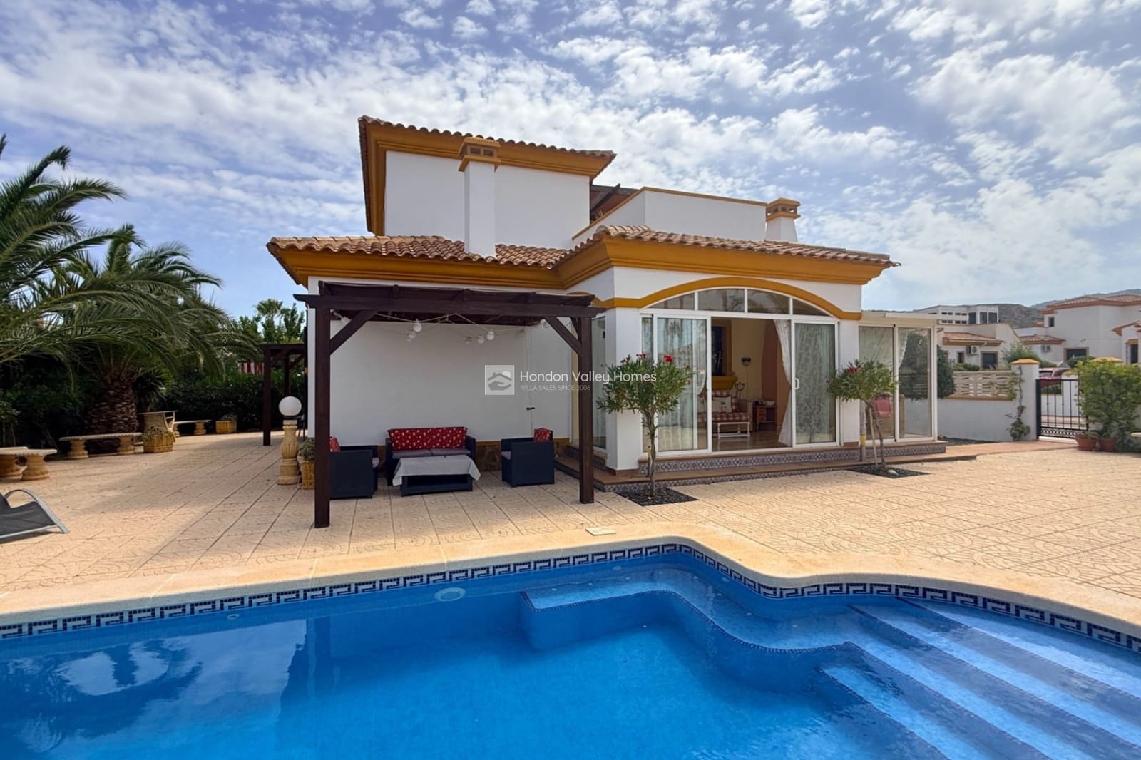 4 soveværelse Villa til salg i Hondon de las Nieves med swimmingpool garage - € 299.950 (Ref: 10039977)