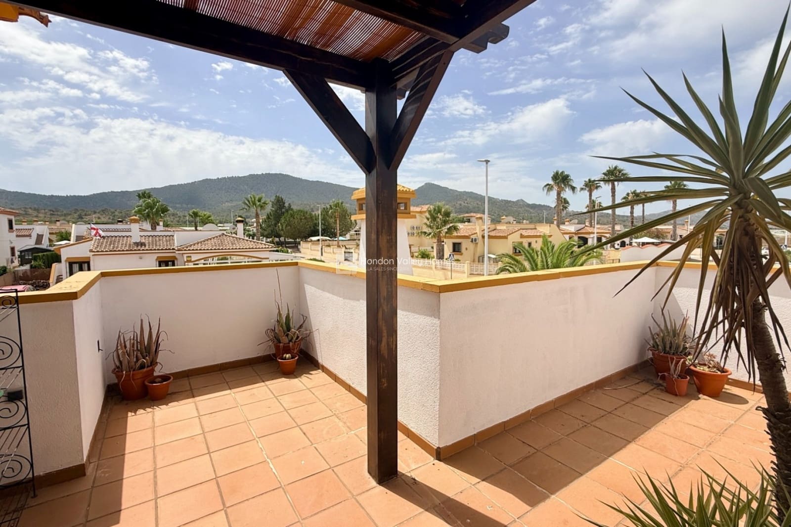 4 soveværelse Villa til salg i Hondon de las Nieves med swimmingpool garage - € 299.950 (Ref: 10039977)