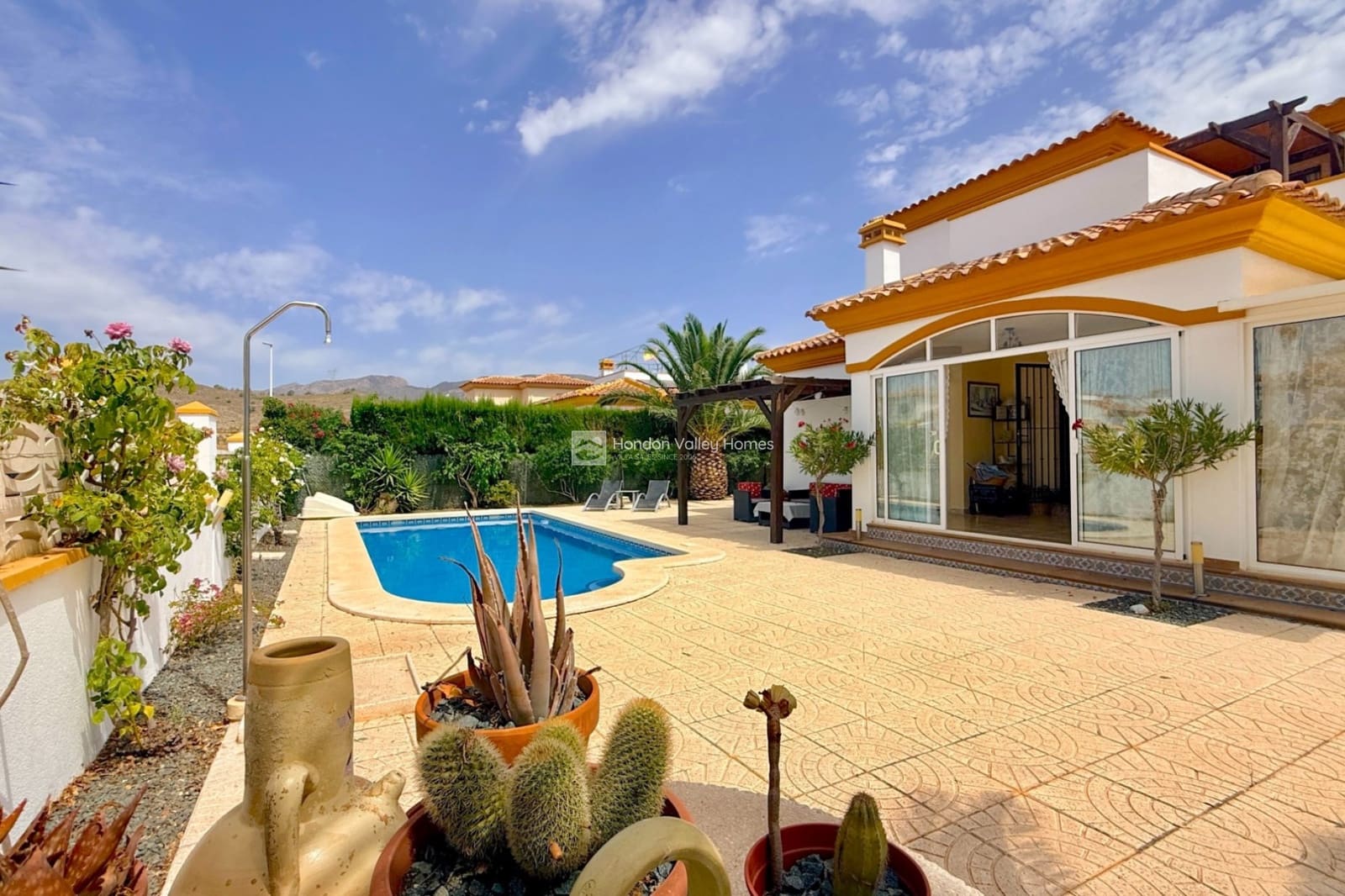 4 soveværelse Villa til salg i Hondon de las Nieves med swimmingpool garage - € 299.950 (Ref: 10039977)