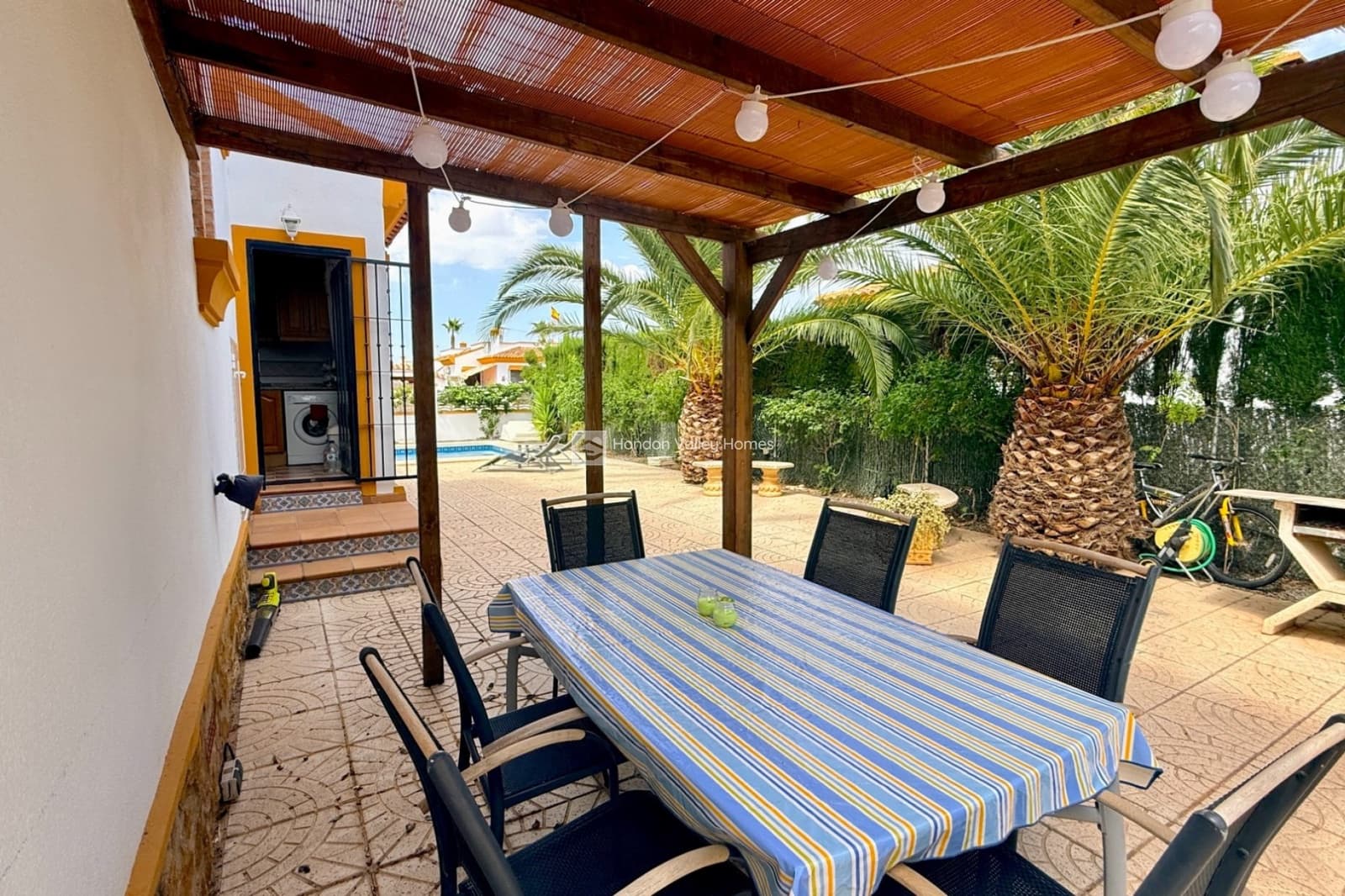 4 soveværelse Villa til salg i Hondon de las Nieves med swimmingpool garage - € 299.950 (Ref: 10039977)