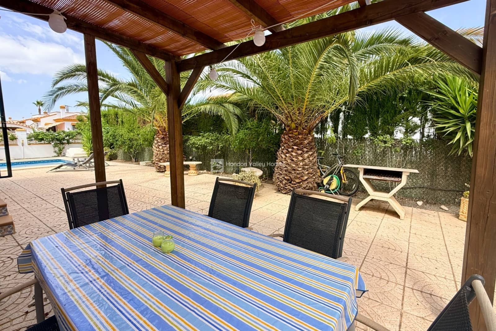 4 soveværelse Villa til salg i Hondon de las Nieves med swimmingpool garage - € 299.950 (Ref: 10039977)