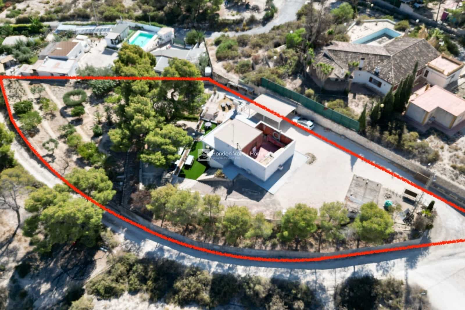 4 bedroom Villa for sale in Elche / Elx with garage - € 339,950 (Ref: 10048454)