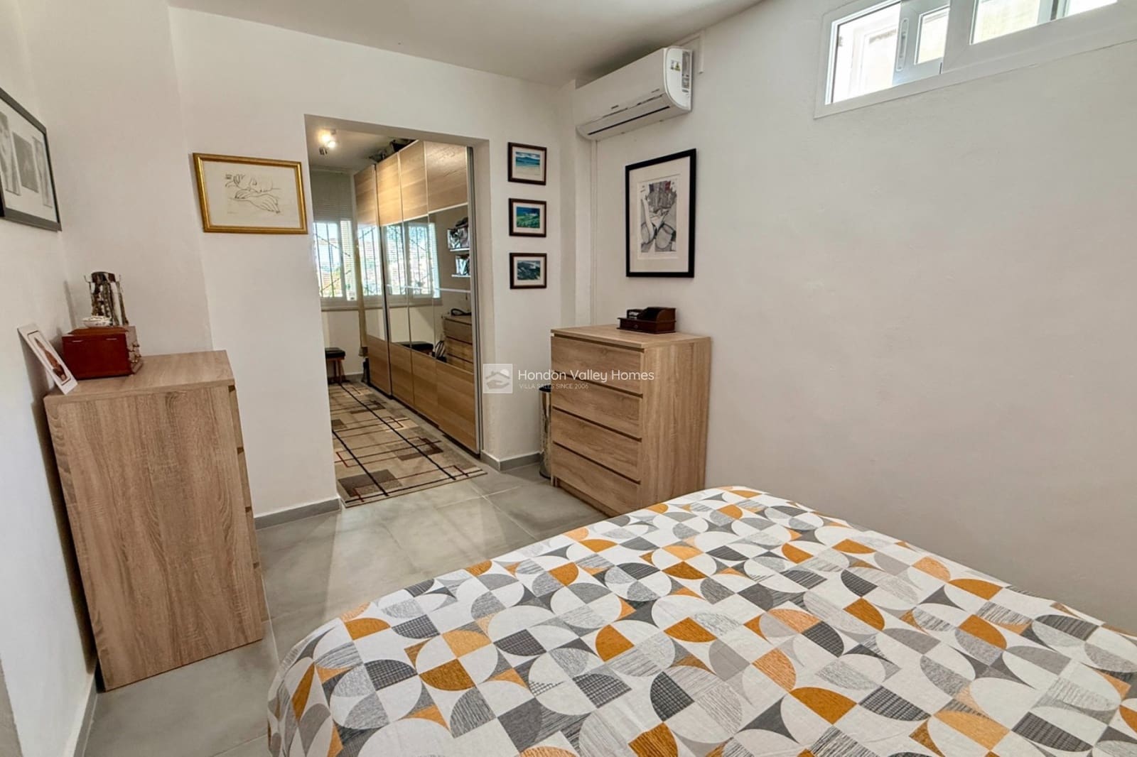4 bedroom Villa for sale in Elche / Elx with garage - € 339,950 (Ref: 10048454)