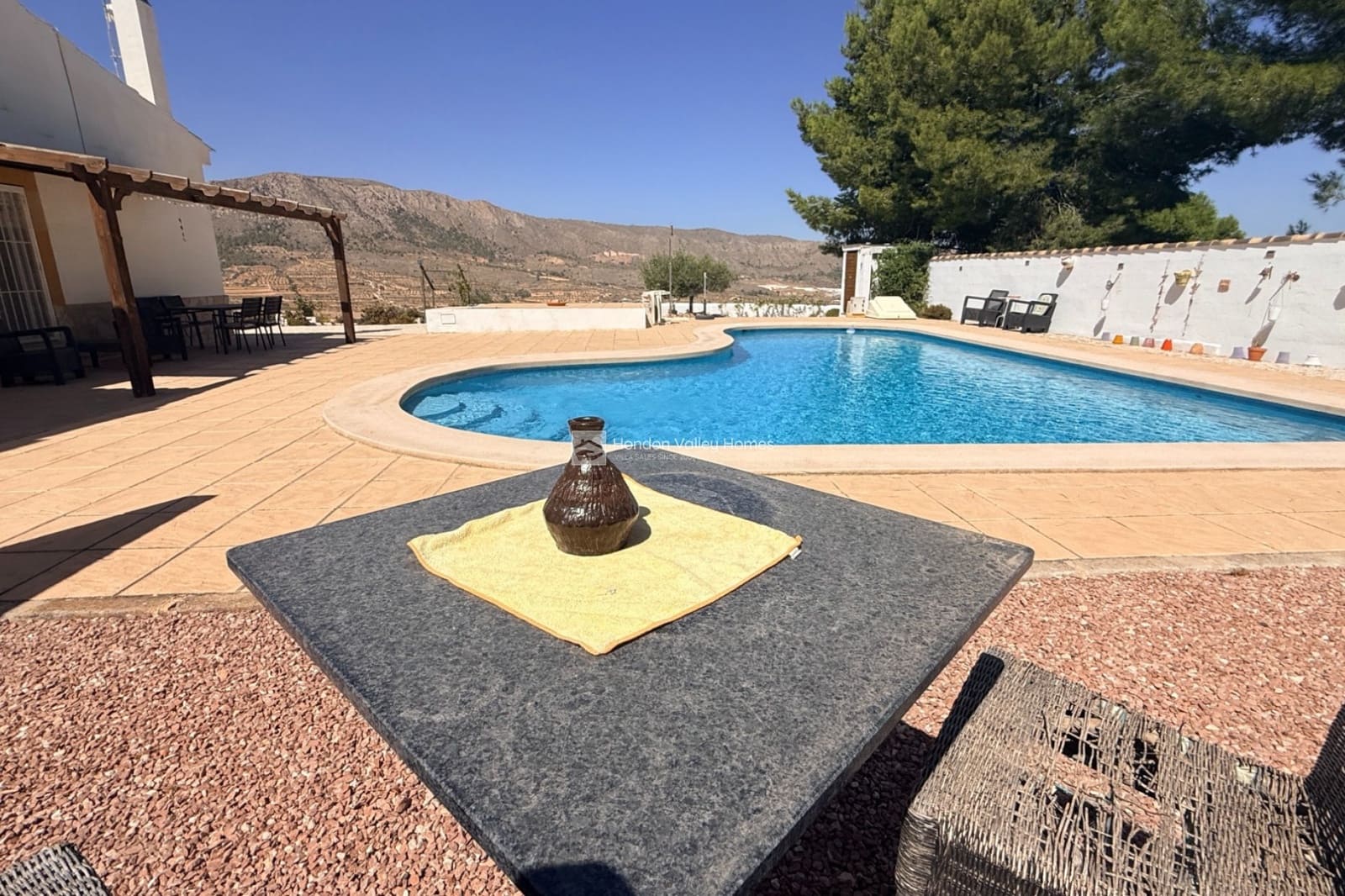 4 slaapkamer Villa te koop in La Romana met zwembad garage - € 399.950 (Ref: 10057651)