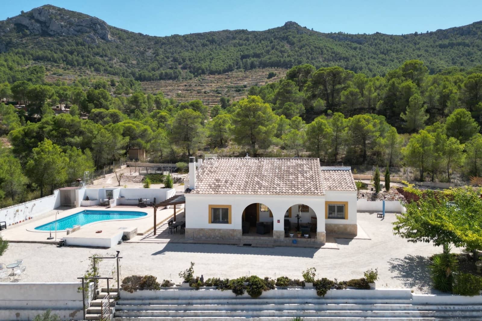 4 slaapkamer Villa te koop in La Romana met zwembad garage - € 399.950 (Ref: 10057651)