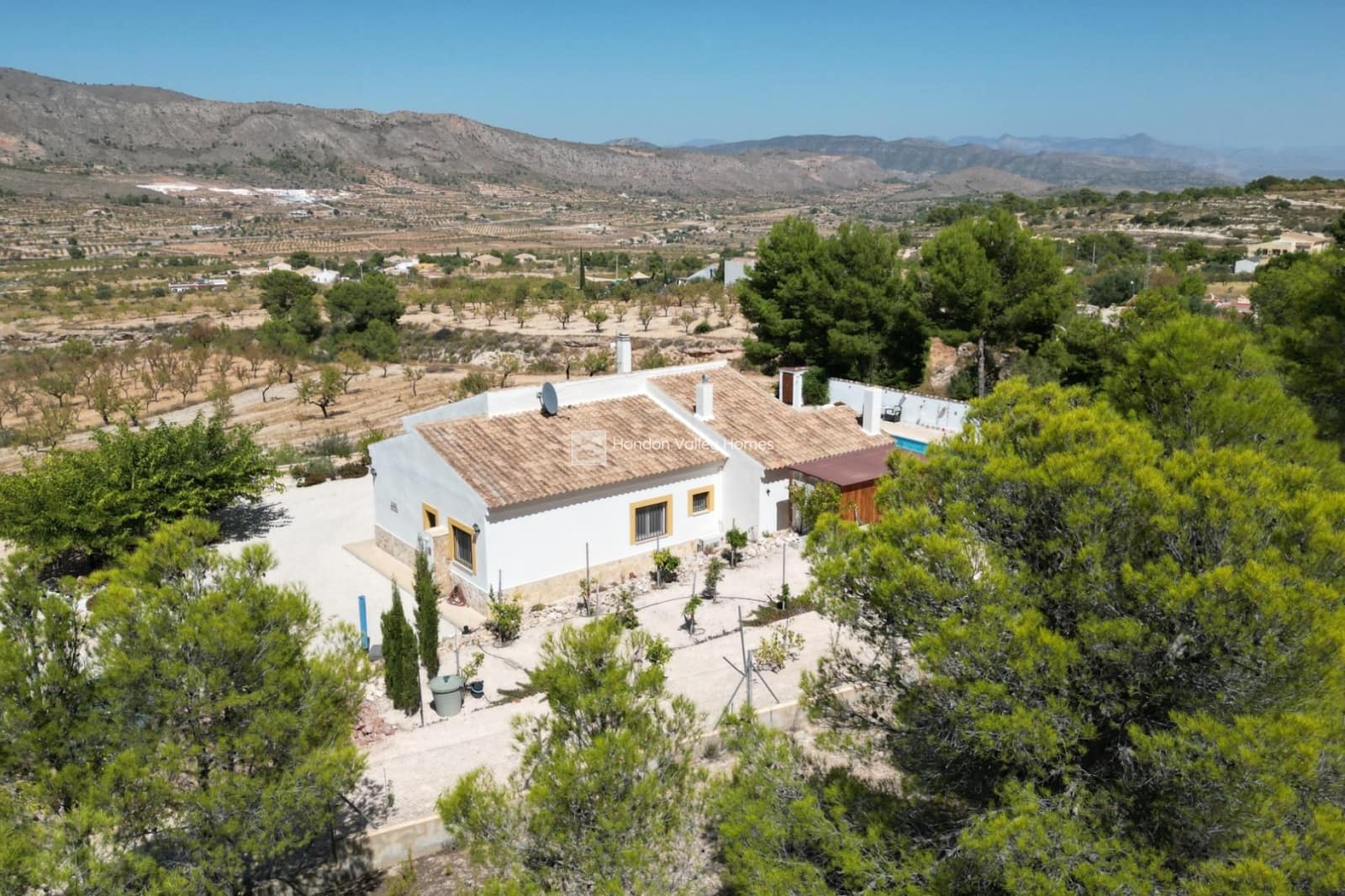 4 slaapkamer Villa te koop in La Romana met zwembad garage - € 399.950 (Ref: 10057651)