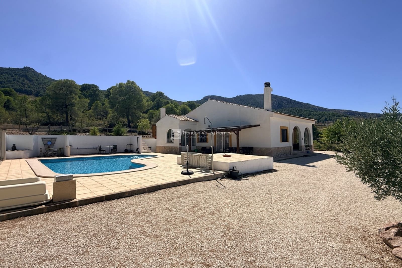 4 slaapkamer Villa te koop in La Romana met zwembad garage - € 399.950 (Ref: 10057651)