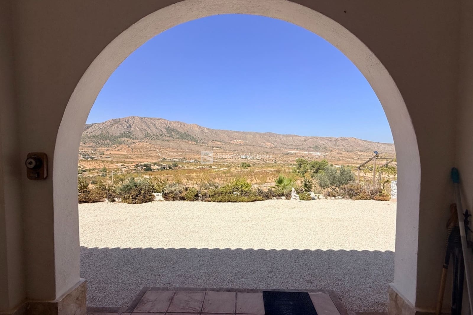 4 slaapkamer Villa te koop in La Romana met zwembad garage - € 399.950 (Ref: 10057651)