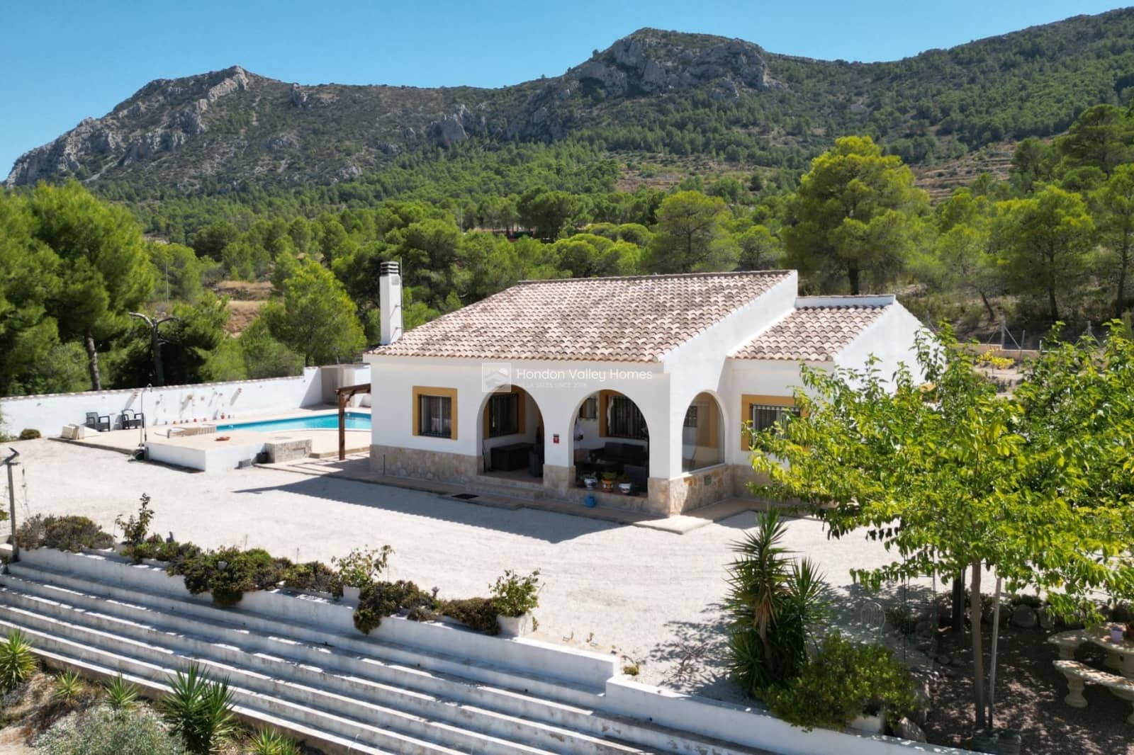 4 slaapkamer Villa te koop in La Romana met zwembad garage - € 399.950 (Ref: 10057651)