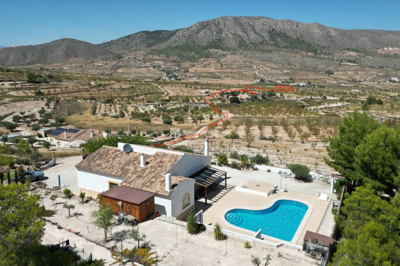 4 slaapkamer Villa te koop in La Romana met zwembad garage - € 399.950 (Ref: 10057651)
