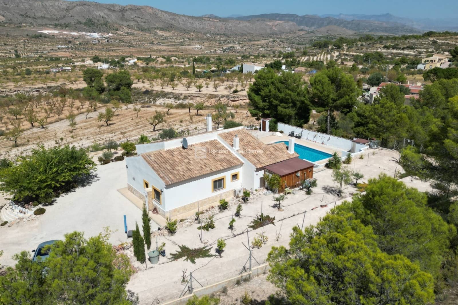 4 slaapkamer Villa te koop in La Romana met zwembad garage - € 399.950 (Ref: 10057651)