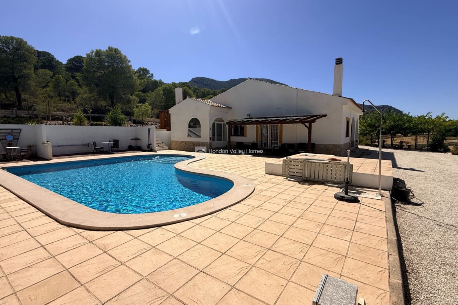 4 slaapkamer Villa te koop in La Romana met zwembad garage - € 399.950 (Ref: 10057651)