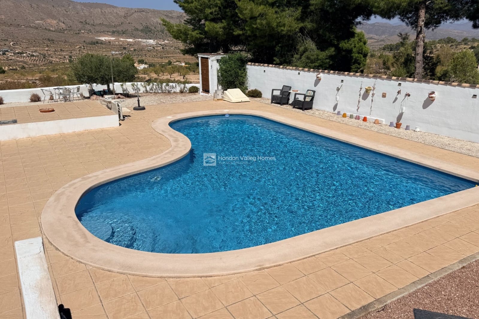 4 slaapkamer Villa te koop in La Romana met zwembad garage - € 399.950 (Ref: 10057651)