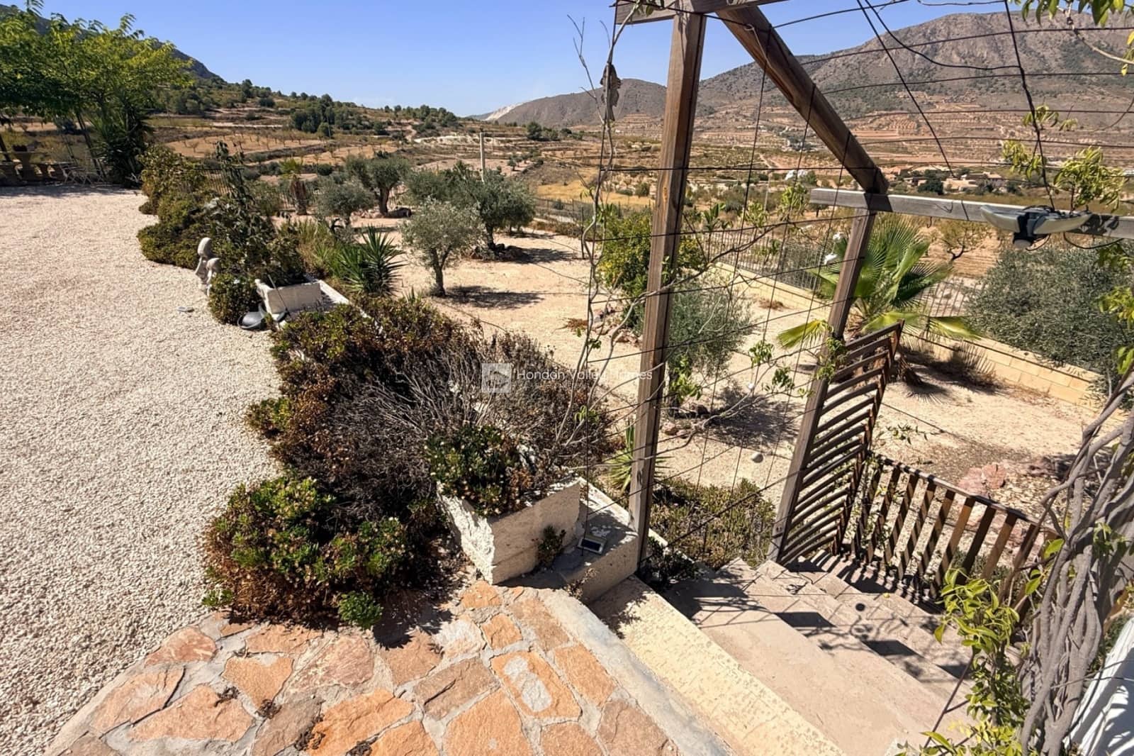 4 slaapkamer Villa te koop in La Romana met zwembad garage - € 399.950 (Ref: 10057651)
