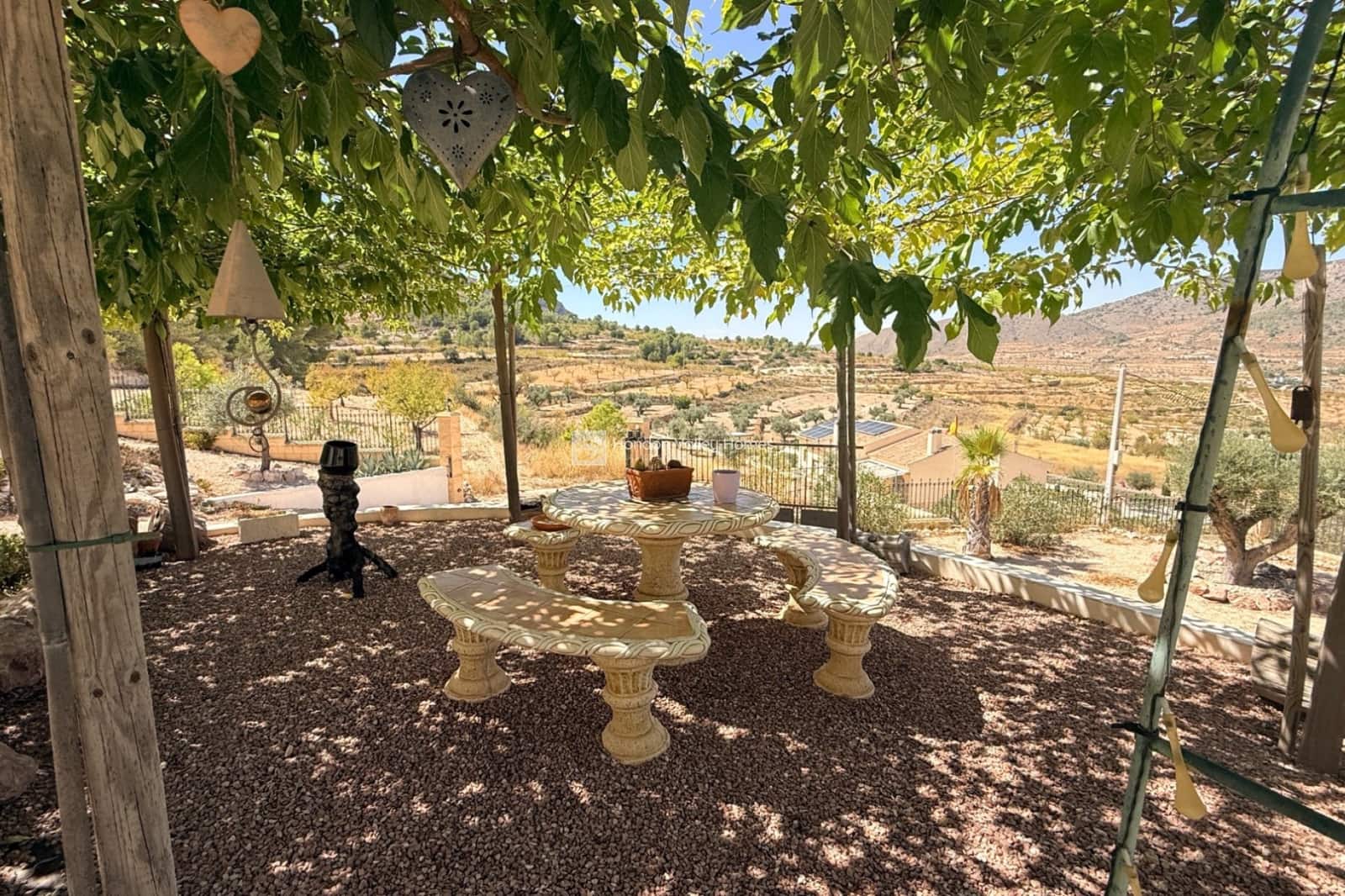 4 slaapkamer Villa te koop in La Romana met zwembad garage - € 399.950 (Ref: 10057651)