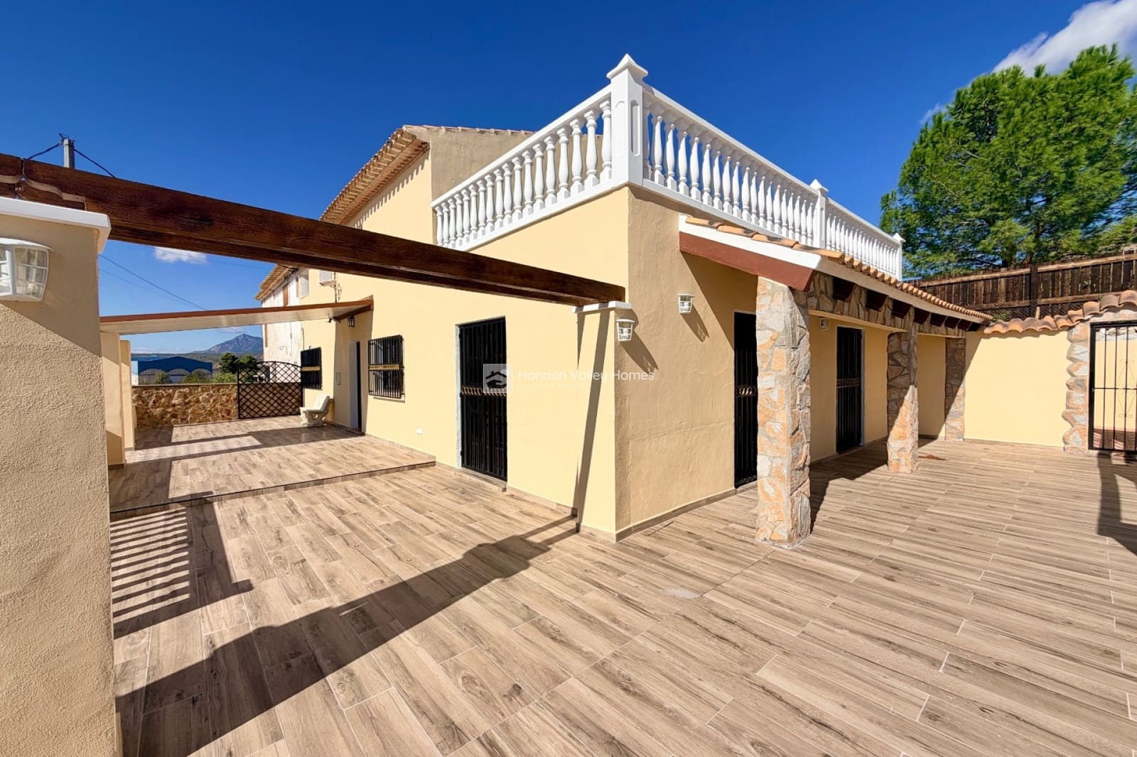 6 soverom Finca/Herregård til salgs i Barinas med svømmebasseng garasje - € 472 000 (Ref: 10165573)
