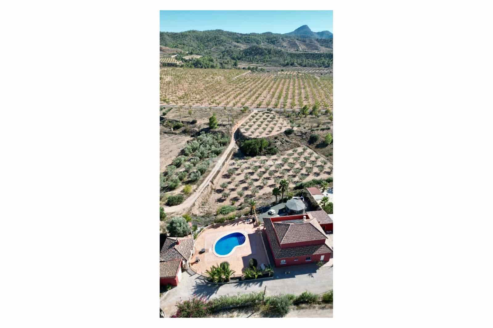 4 Zimmer Villa zu verkaufen in Macisvenda mit Pool Garage - 325.000 € (Ref: 10170244)