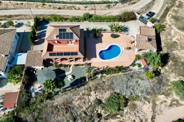 4 Zimmer Villa zu verkaufen in Macisvenda, Abanilla mit Pool Garage - 325.000 € (Ref: 10170244)