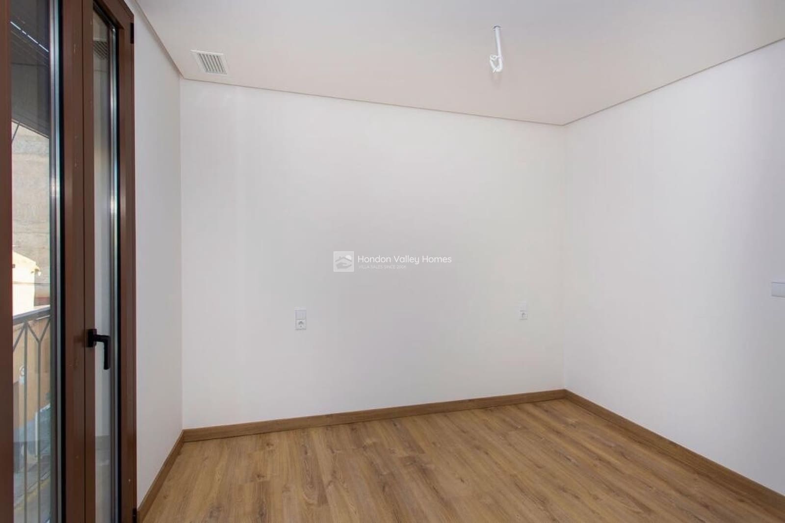 Apartamento de 3 habitaciones en Hondón de las Nieves en venta - 220.000 € (Ref: 9022087)