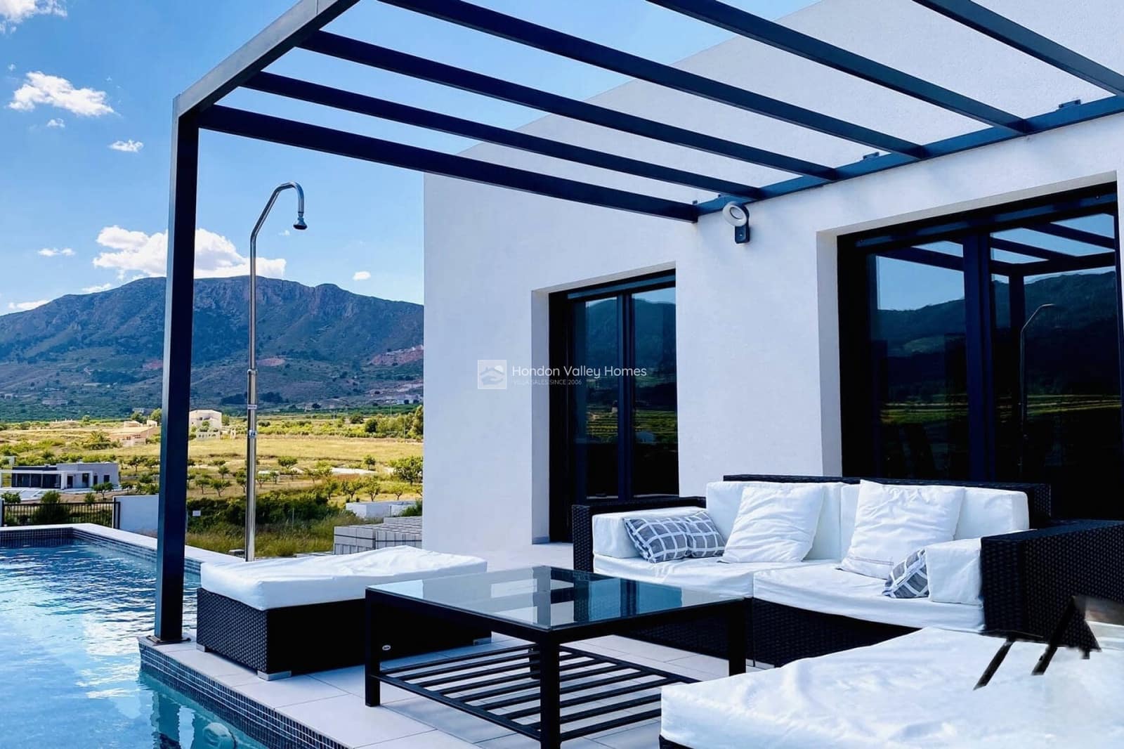 Chalet de 4 habitaciones en Hondón de las Nieves en venta con piscina garaje - 334.950 € (Ref: 9022093)