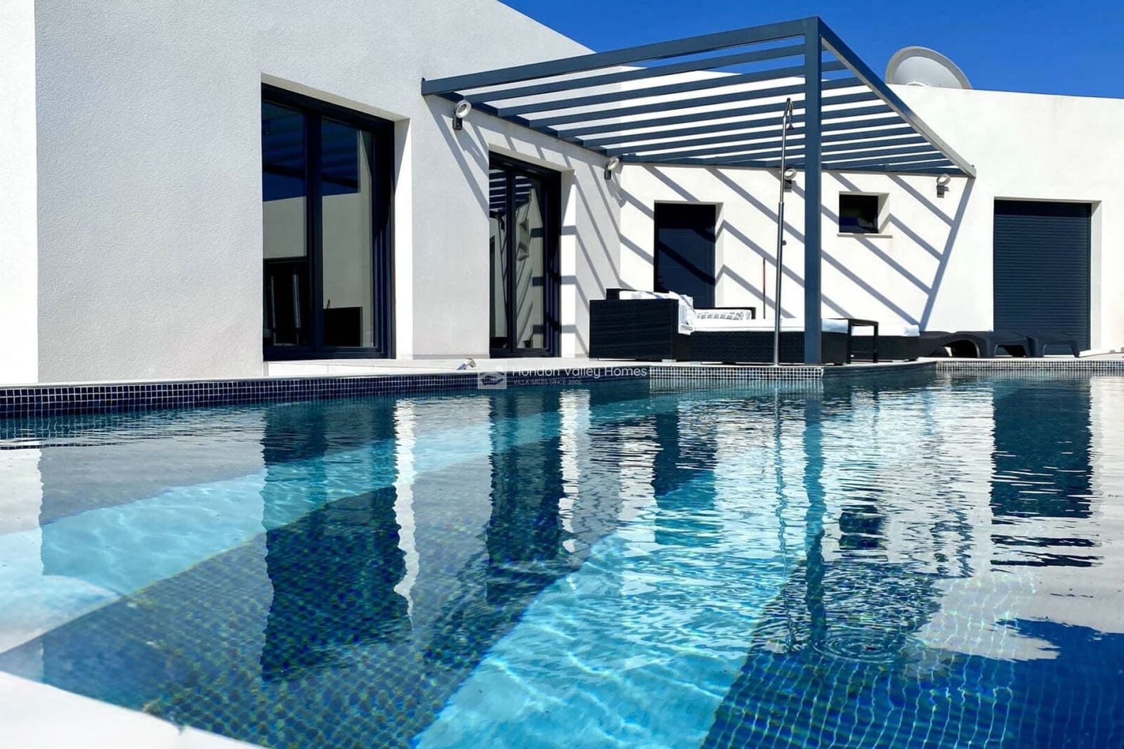 Chalet de 4 habitaciones en Hondón de las Nieves en venta con piscina garaje - 334.950 € (Ref: 9022093)