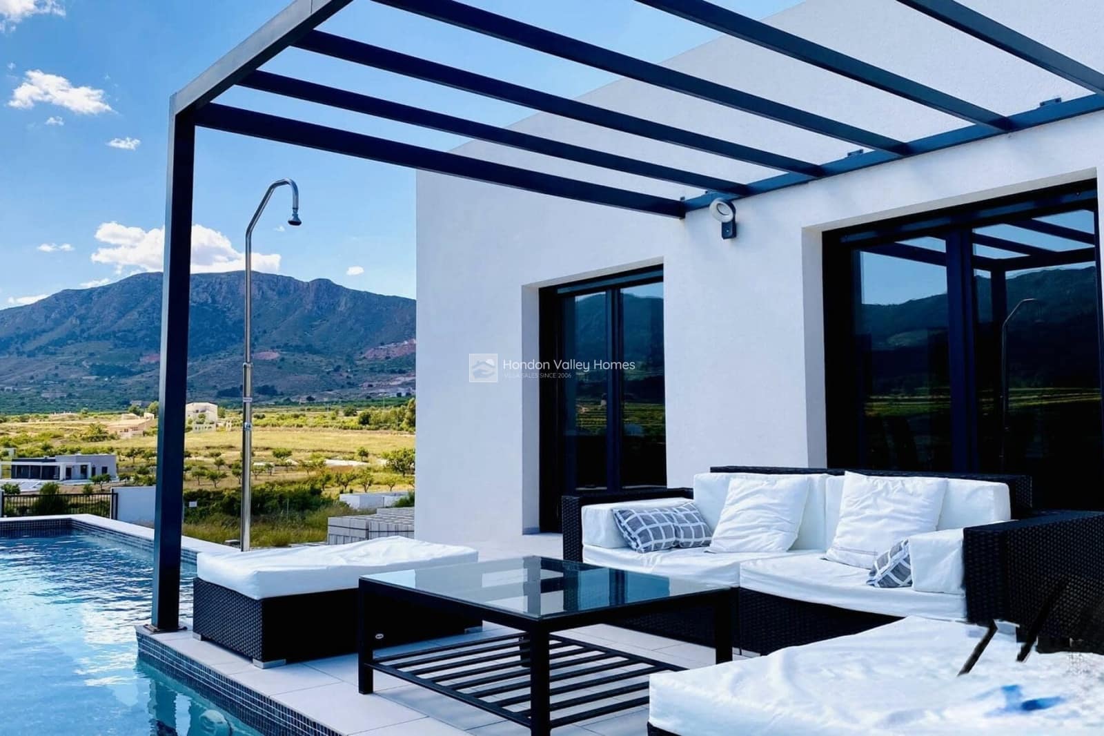 Chalet de 4 habitaciones en Hondón de las Nieves en venta con piscina garaje - 334.950 € (Ref: 9022093)