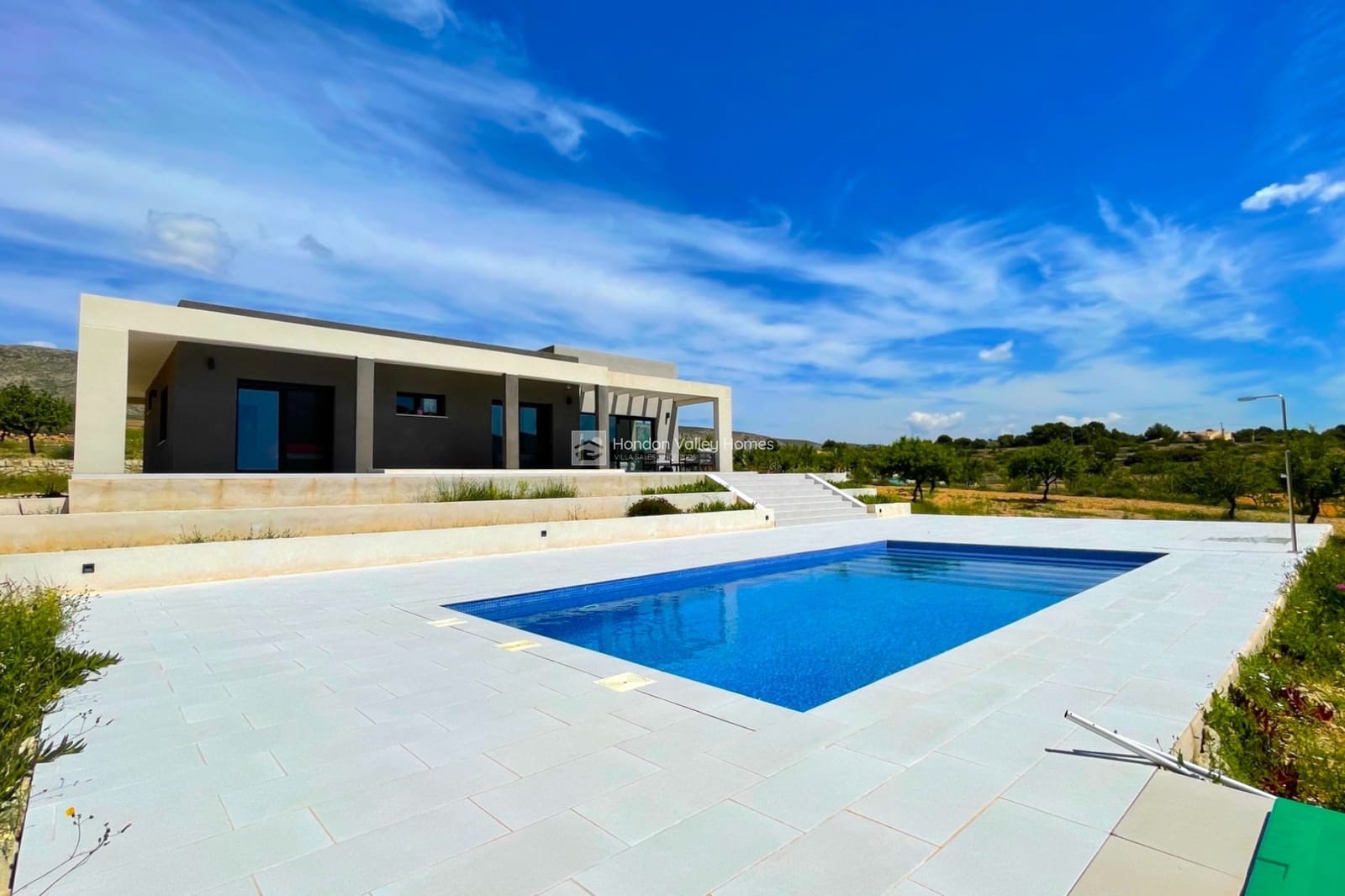 Chalet de 3 habitaciones en Hondón de las Nieves en venta con piscina - 319.140 € (Ref: 9022094)